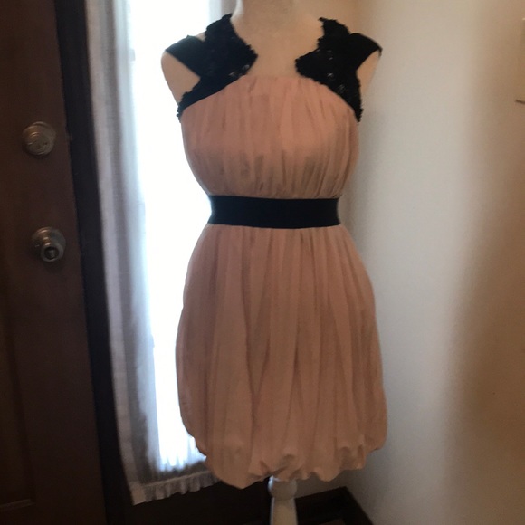 Robert Rodriguez Dresses & Skirts - Robert Rodriguez black and blush beaded dress